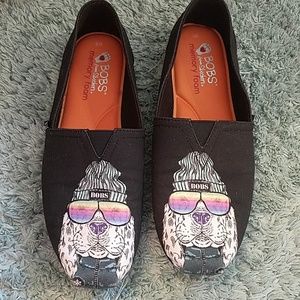 LIKE NEW....Bobs from Skechers ...  Bobs for Dogs